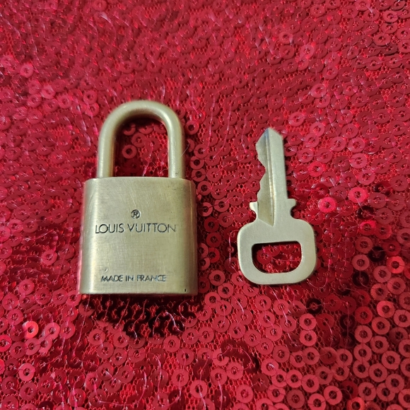 Louis Vuitton Goldtone Lock and Key Number 305 - Picture 4 of 8